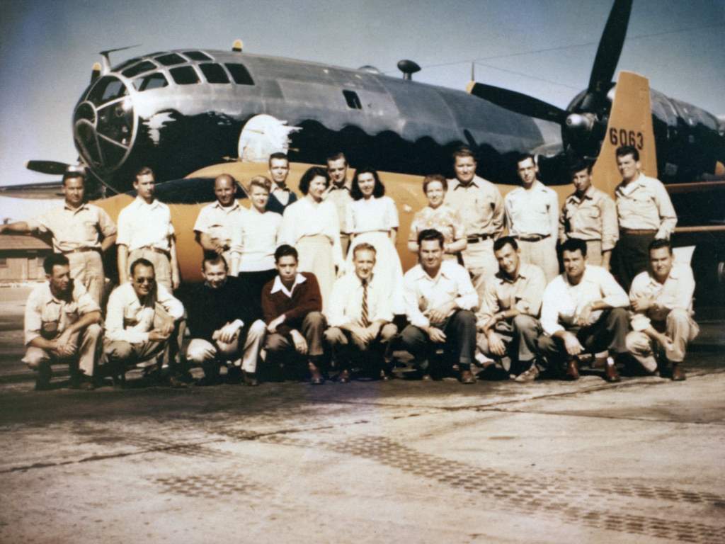 The NACA contingent in October 1947 in front of the Bell X-1-2 and Boeing B-29 launch aircraft